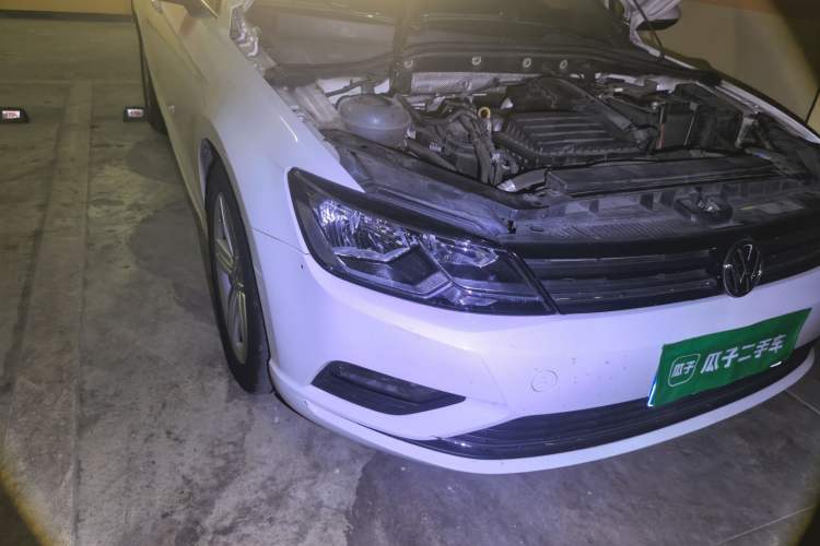 Used Volkswagen Lamando 2018 280TSI DSG Comfort Edition Right Front Headlight
