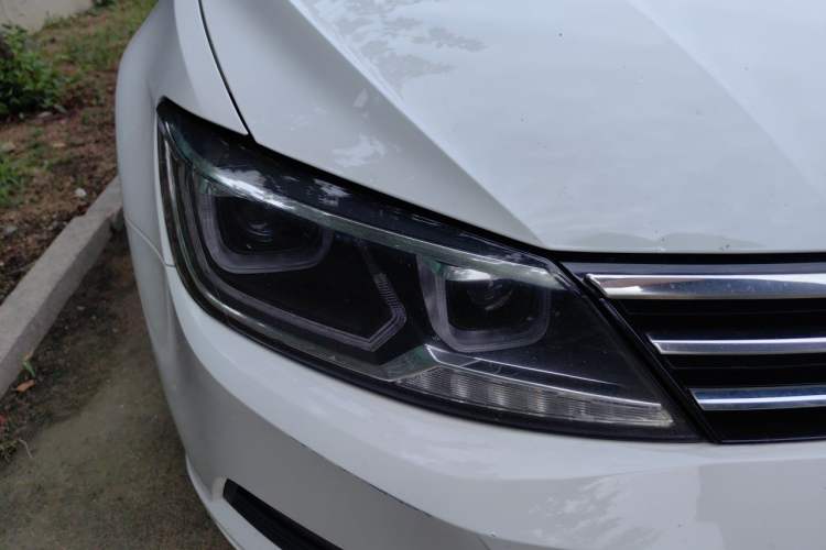Used Volkswagen Lamando 2018 230TSI DSG Fashion Edition Right Front Headlight