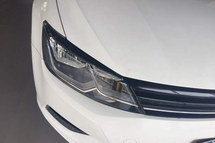 Used Volkswagen Lamando 2018 230TSI DSG Fashion Edition Right Front Headlight