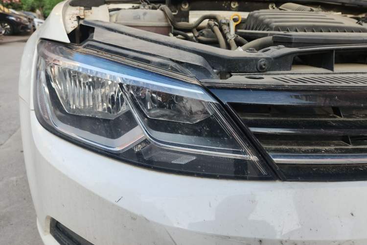 Used Volkswagen Lamando 2018 230TSI DSG Fashion Edition Right Front Headlight