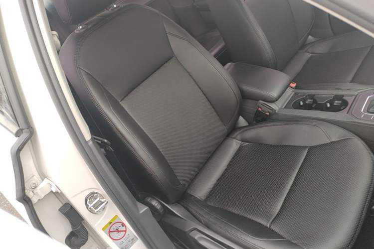 Used Volkswagen Lamando 2018 230TSI DSG Fashion Edition Right Front Seat