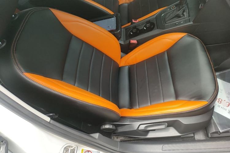 Used Volkswagen Lamando 2018 230TSI DSG Fashion Edition Right Front Seat