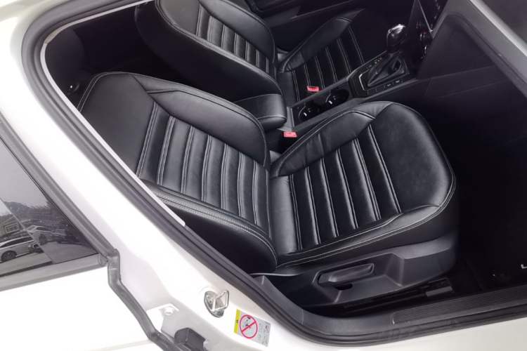 Used Volkswagen Lamando 2018 230TSI DSG Fashion Edition Right Front Seat