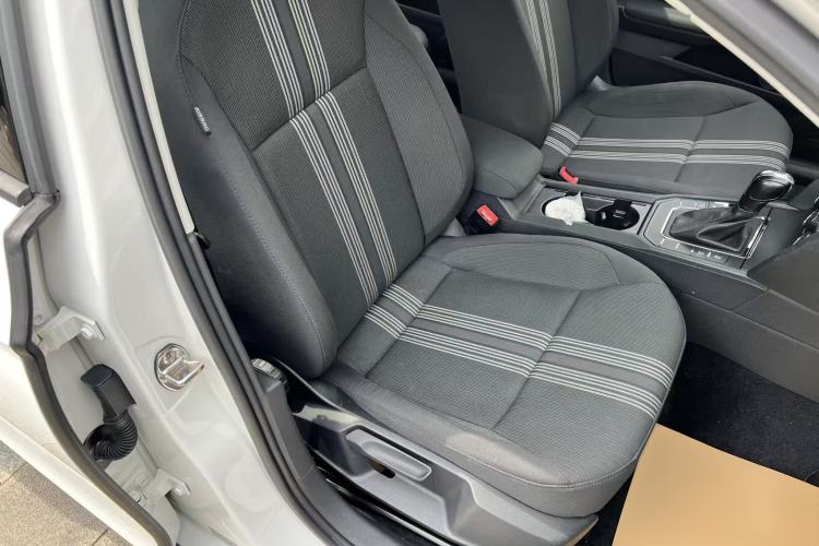 Used Volkswagen Lamando 2018 230TSI DSG Fashion Edition Right Front Seat