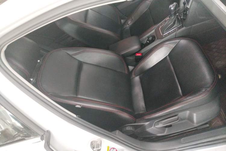 Used Volkswagen Lamando 2018 230TSI DSG Fashion Edition Right Front Seat