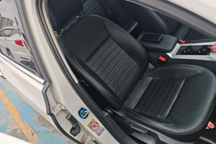 Used Volkswagen Lamando 2018 230TSI DSG Fashion Edition Right Front Seat