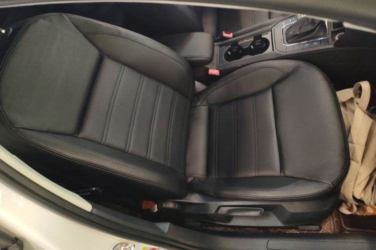Used Volkswagen Lamando 2018 230TSI DSG Fashion Edition Right Front Seat