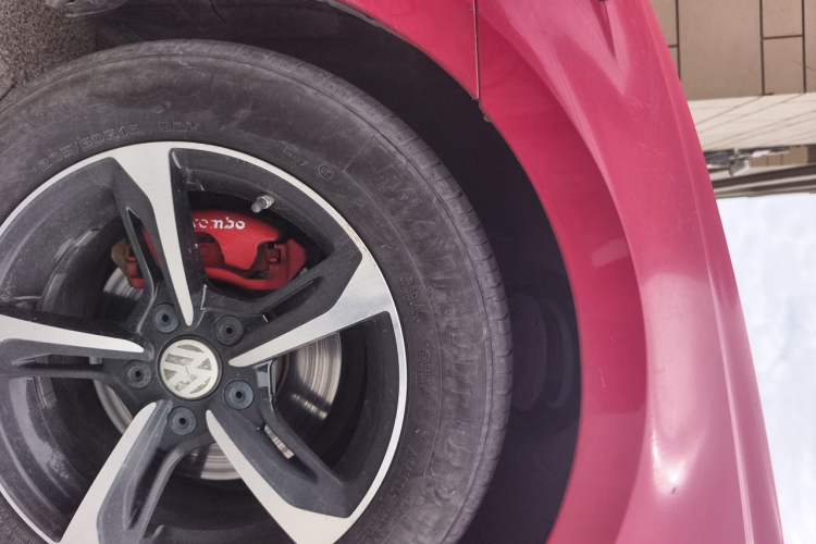 Used Volkswagen Lamando 2018 230TSI DSG Fashion Edition Right Front Wheel Hub