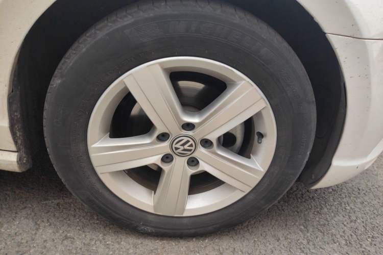 Used Volkswagen Lamando 2018 230TSI DSG Fashion Edition Right Front Wheel Hub