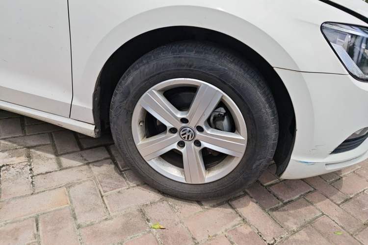 Used Volkswagen Lamando 2018 230TSI DSG Fashion Edition Right Front Wheel Hub