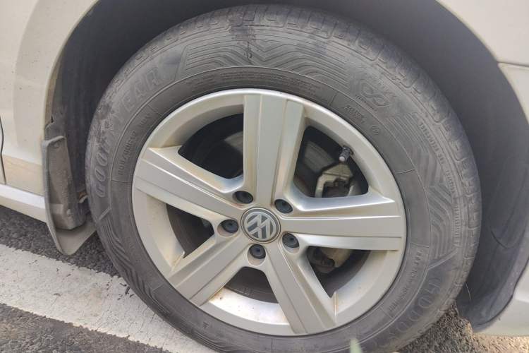 Used Volkswagen Lamando 2018 230TSI DSG Fashion Edition Right Front Wheel Hub