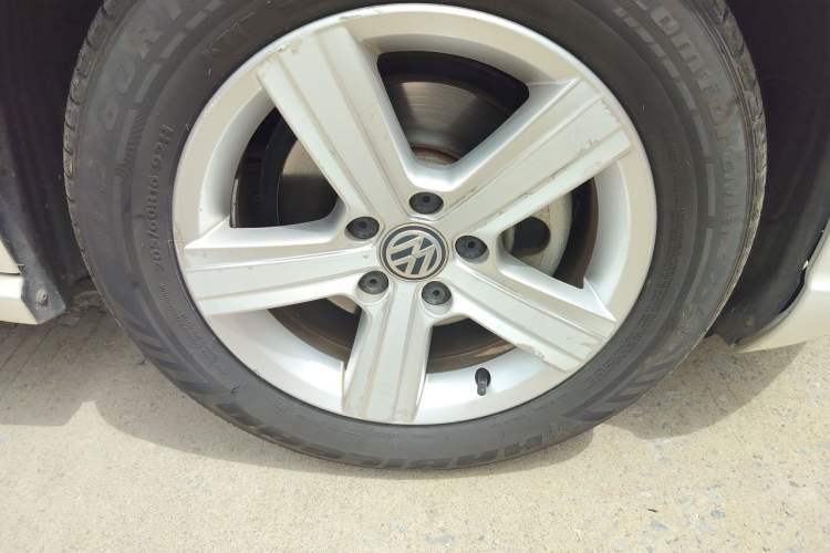 Used Volkswagen Lamando 2018 230TSI DSG Fashion Edition Right Front Wheel Hub