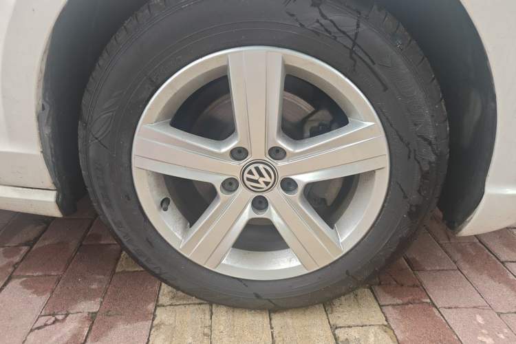 Used Volkswagen Lamando 2018 230TSI DSG Fashion Edition Right Front Wheel Hub