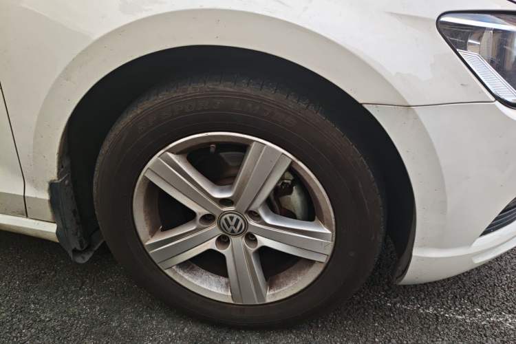 Used Volkswagen Lamando 2018 230TSI DSG Fashion Edition Right Front Wheel Hub