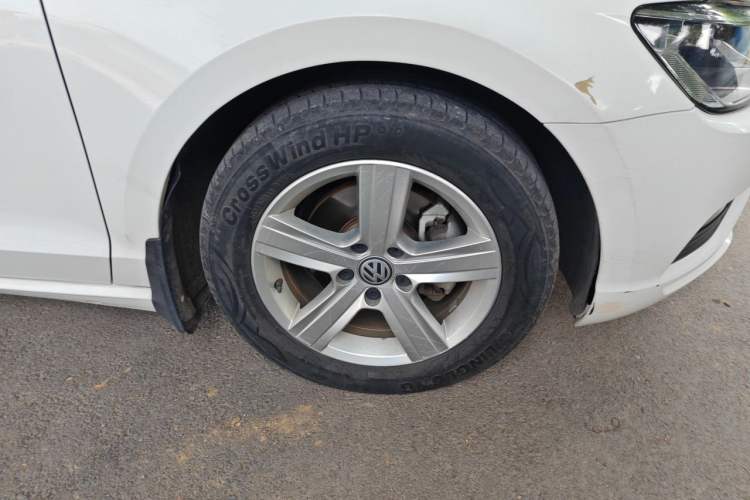 Used Volkswagen Lamando 2018 230TSI DSG Fashion Edition Right Front Wheel Hub