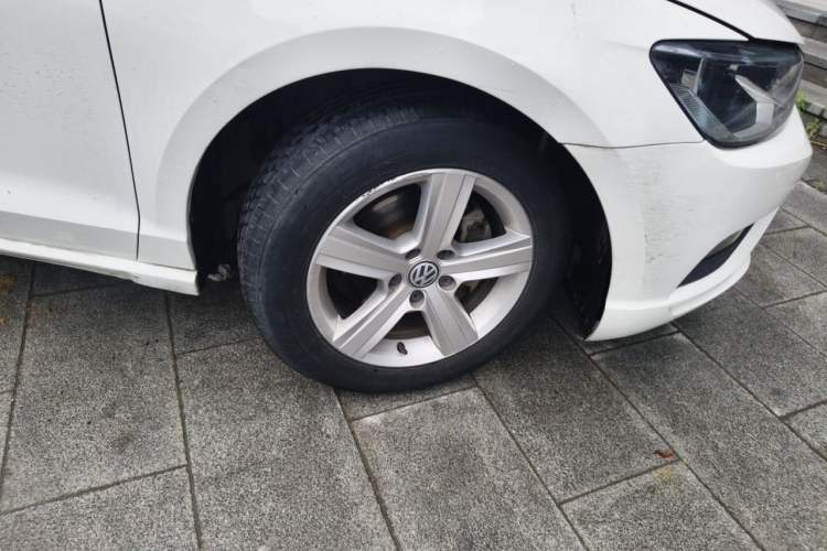 Used Volkswagen Lamando 2018 230TSI DSG Fashion Edition Right Front Wheel Hub