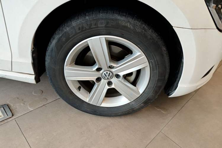 Used Volkswagen Lamando 2018 230TSI DSG Fashion Edition Right Front Wheel Hub