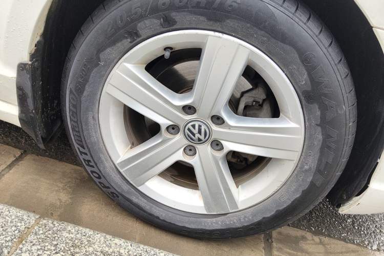 Used Volkswagen Lamando 2018 230TSI DSG Fashion Edition Right Front Wheel Hub