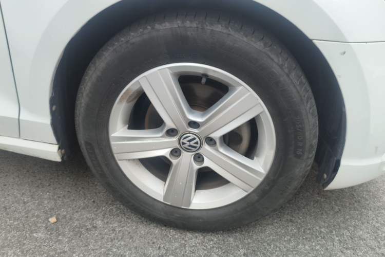 Used Volkswagen Lamando 2018 230TSI DSG Fashion Edition Right Front Wheel Hub