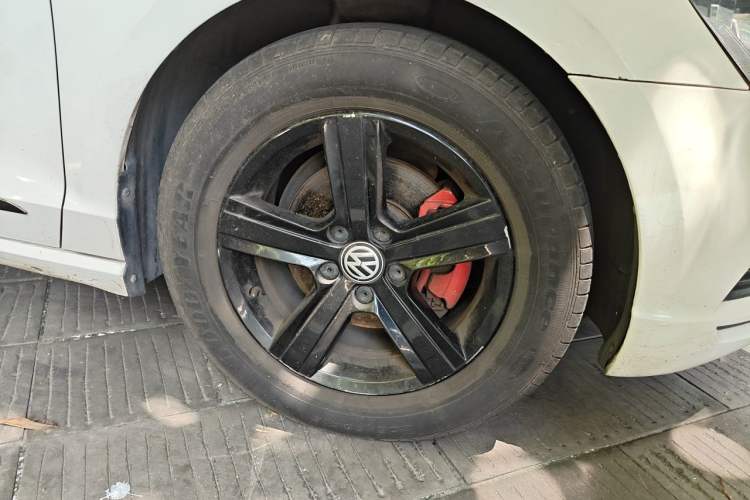 Used Volkswagen Lamando 2018 230TSI DSG Fashion Edition Right Front Wheel Hub