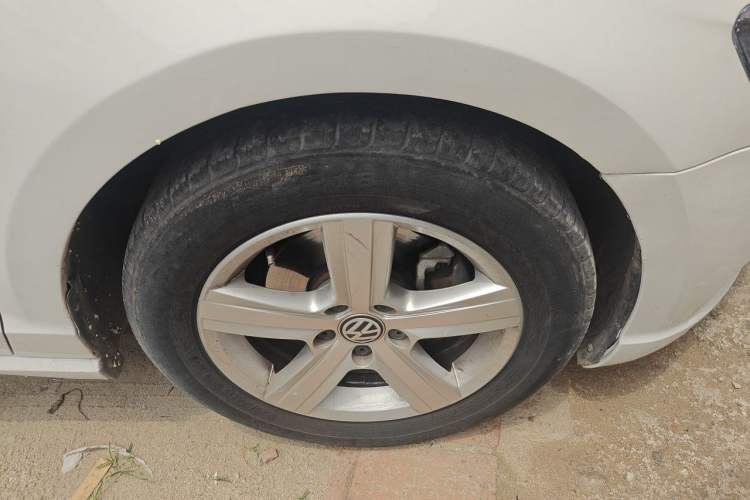 Used Volkswagen Lamando 2018 230TSI DSG Fashion Edition Right Front Wheel Hub