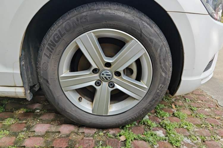 Used Volkswagen Lamando 2018 230TSI DSG Fashion Edition Right Front Wheel Hub