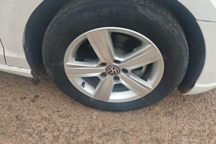Used Volkswagen Lamando 2018 230TSI DSG Fashion Edition Right Front Wheel Hub