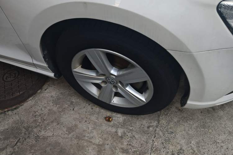 Used Volkswagen Lamando 2018 230TSI DSG Fashion Edition Right Front Wheel Hub