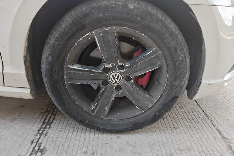 Used Volkswagen Lamando 2018 230TSI DSG Fashion Edition Right Front Wheel Hub