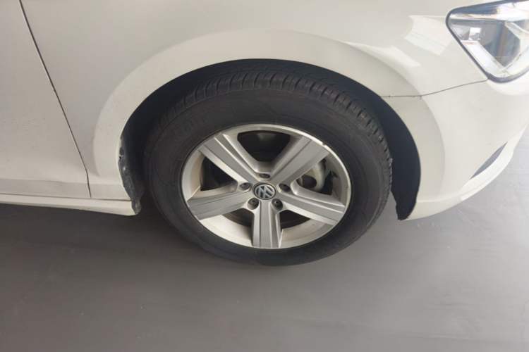 Used Volkswagen Lamando 2018 230TSI DSG Fashion Edition Right Front Wheel Hub