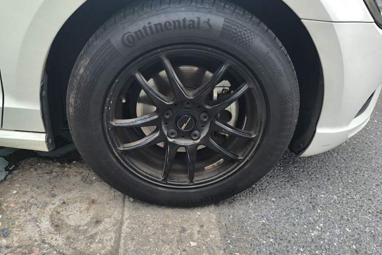 Used Volkswagen Lamando 2018 230TSI DSG Fashion Edition Right Front Wheel Hub
