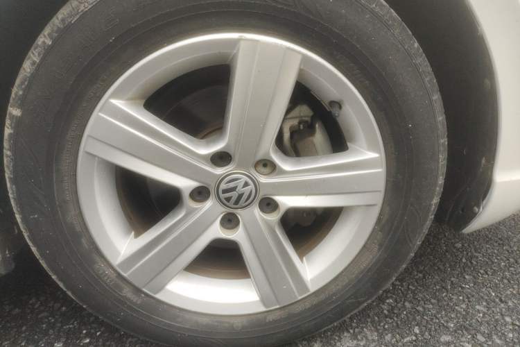 Used Volkswagen Lamando 2018 230TSI DSG Fashion Edition Right Front Wheel Hub