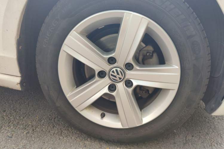Used Volkswagen Lamando 2018 230TSI DSG Fashion Edition Right Front Wheel Hub
