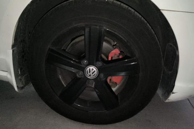 Used Volkswagen Lamando 2018 230TSI DSG Fashion Edition Right Front Wheel Hub