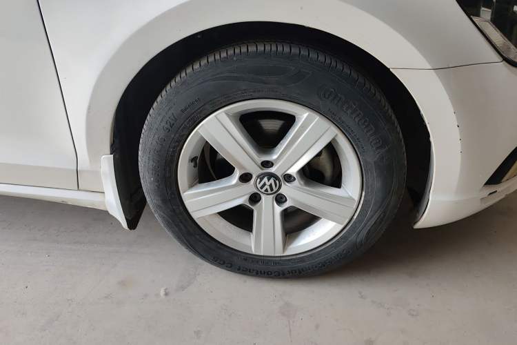 Used Volkswagen Lamando 2018 230TSI DSG Fashion Edition Right Front Wheel Hub
