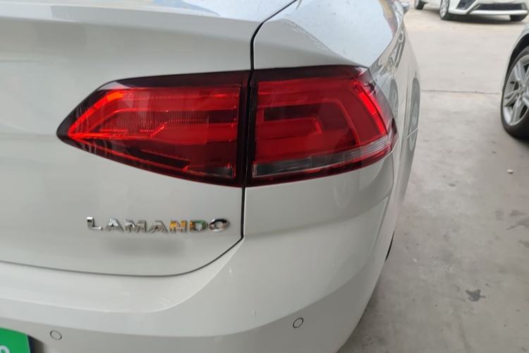 Used Volkswagen Lamando 2018 280TSI DSG Comfort Edition Right Rear Taillight