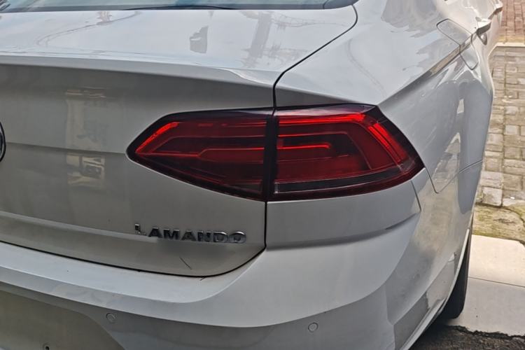 Used Volkswagen Lamando 2018 280TSI DSG Comfort Edition Right Rear Taillight