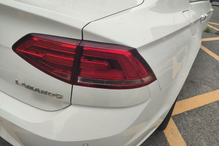 Used Volkswagen Lamando 2018 280TSI DSG Comfort Edition Right Rear Taillight