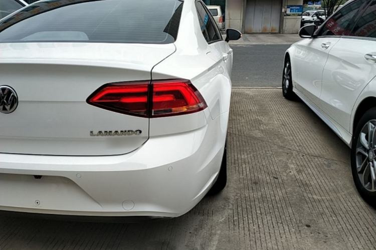 Used Volkswagen Lamando 2018 230TSI DSG Fashion Edition Right Rear Taillight