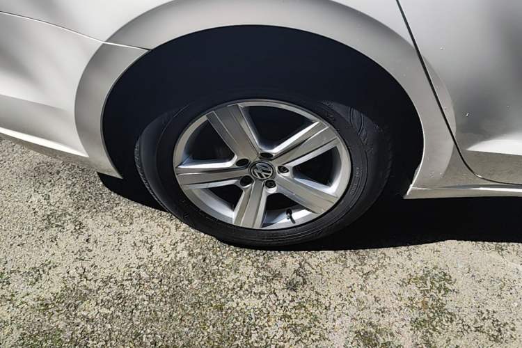 Used Volkswagen Lamando 2018 230TSI DSG Fashion Edition Right Rear Wheel Hub