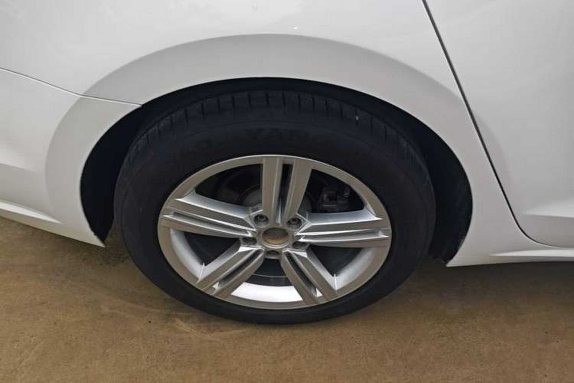 Used Volkswagen Lamando 2018 280TSI DSG Comfort Edition Right Rear Wheel Hub
