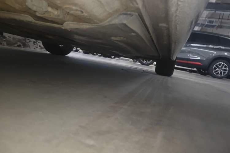 Used Volkswagen Lamando 2018 230TSI DSG Fashion Edition Right Side Sill