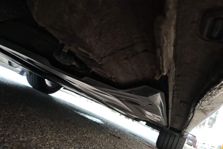 Used Volkswagen Lamando 2018 280TSI DSG Comfort Edition Right Side Sill