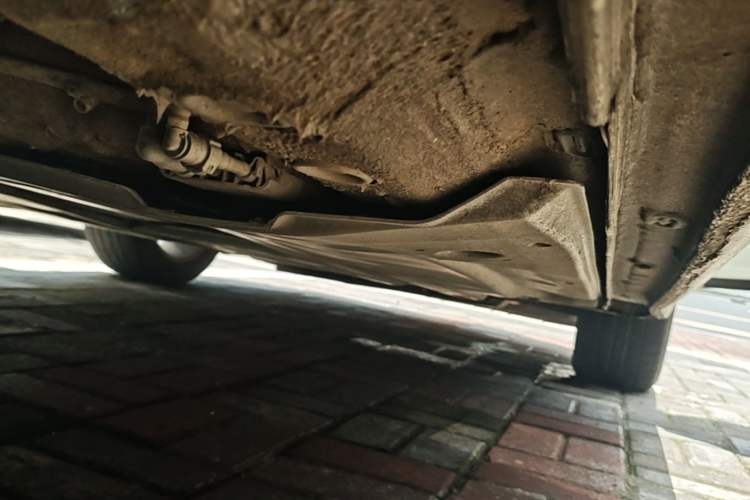 Used Volkswagen Lamando 2018 280TSI DSG Comfort Edition Right Side Sill