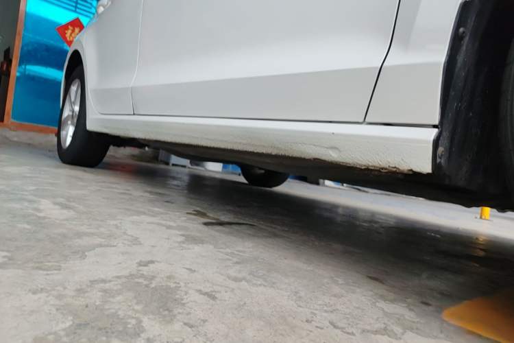 Used Volkswagen Lamando 2018 230TSI DSG Fashion Edition Right Side Sill