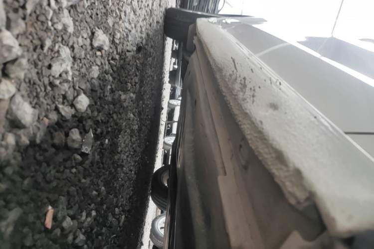 Used Volkswagen Lamando 2018 230TSI DSG Fashion Edition Right Side Sill