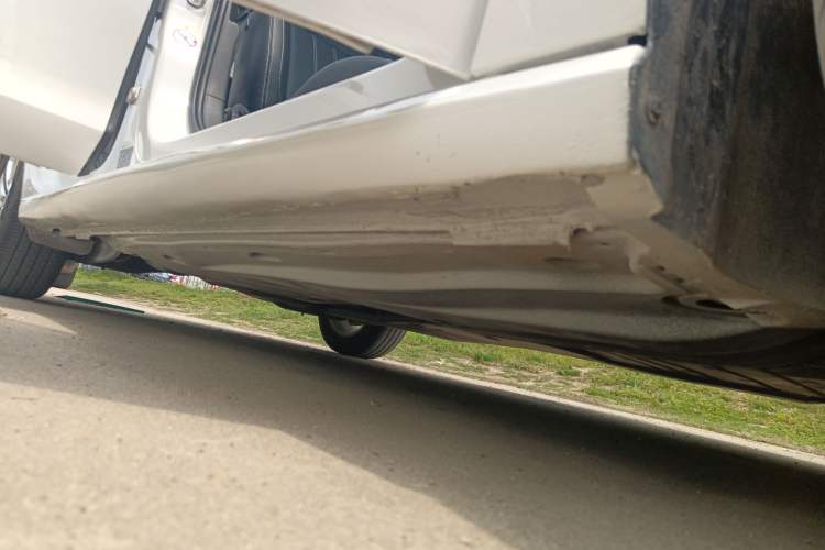 Used Volkswagen Lamando 2018 230TSI DSG Fashion Edition Right Side Sill