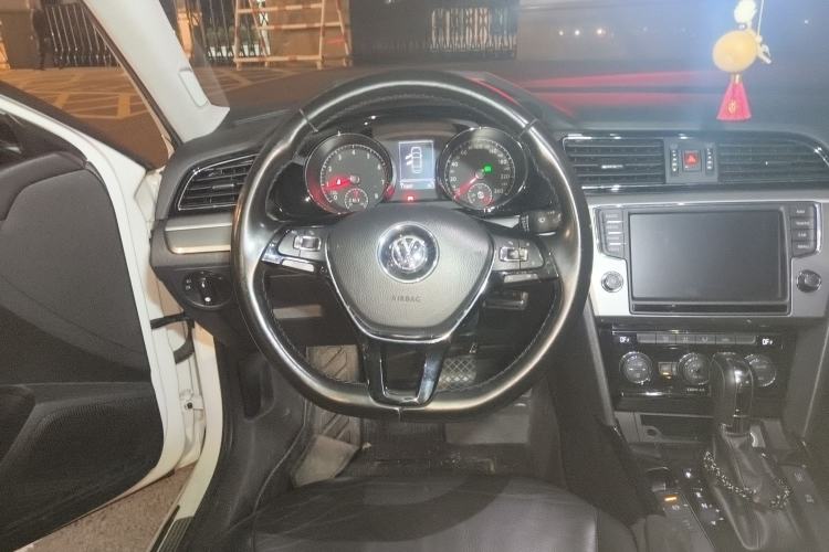 Used Volkswagen Lamando 2018 280TSI DSG Comfort Edition Steering Wheel