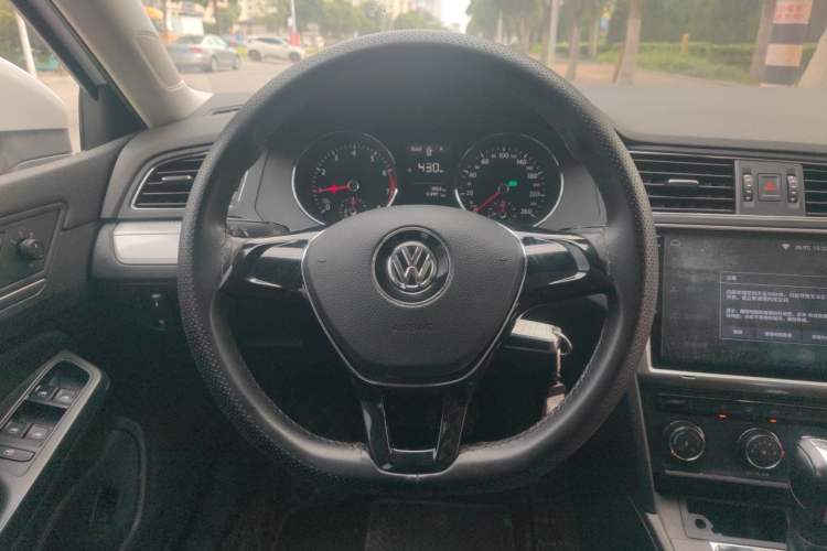 Used Volkswagen Lamando 2018 230TSI DSG Fashion Edition Steering Wheel