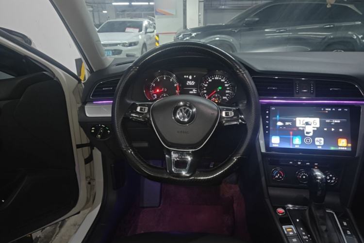 Used Volkswagen Lamando 2018 230TSI DSG Fashion Edition Steering Wheel